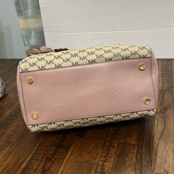 Michael Kors Bag Floral Appliqué Mercer Medium Duffel Natural pink gold hardware - Picture 15 of 17